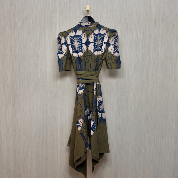 Making the Cut Winning Look Gary’s Dress | Women’s XL - Picture 2 of 9